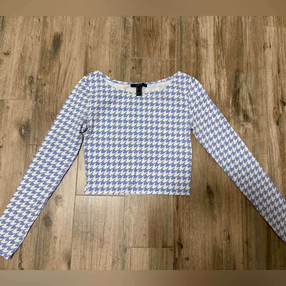 Forever 21 Blue and White Houndstooth Size Medium Women's Long Sleeve Top